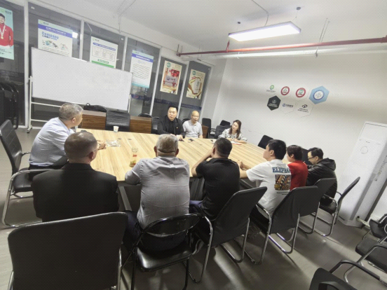 公司开展访企拓岗活动